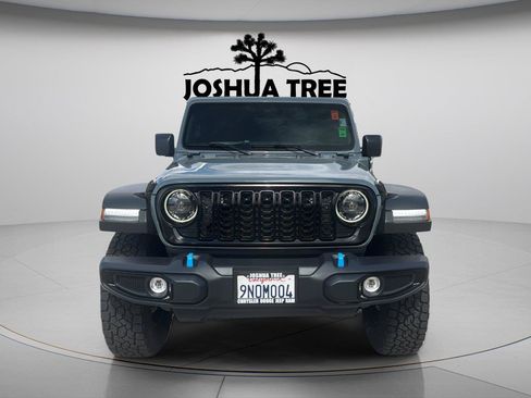 Used 2024 Jeep Wrangler Unlimited AWD/4WD image 2