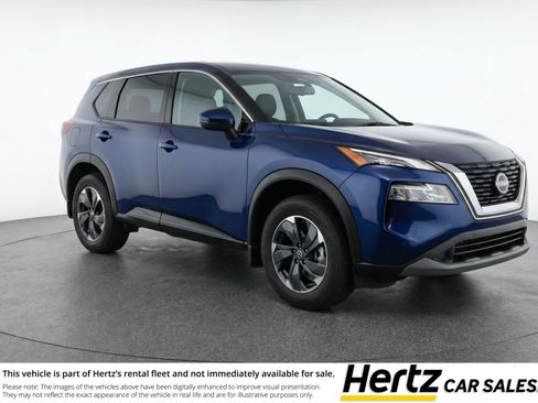 Used 2025 Nissan Rogue SV image 1