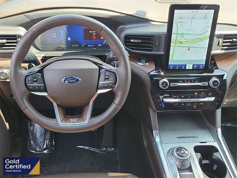 Certified 2021 Ford Explorer King Ranch w/ Premium Technology Package image 4
