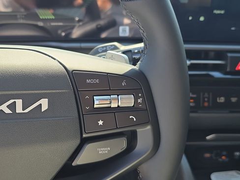 New 2026 Kia Sportage EX image 32