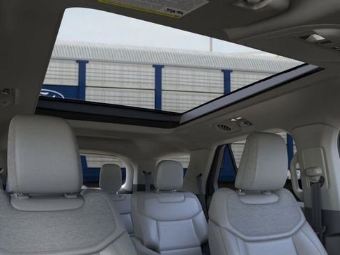 New 2026 Ford Explorer Active w/ Active Comfort Package AWD/4WD image 22
