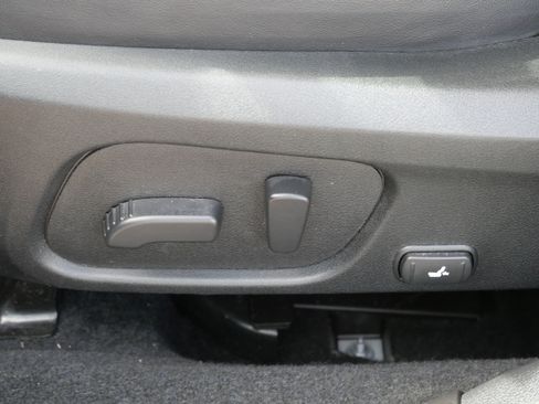 Used 2016 Subaru Forester 2.5i Touring AWD/4WD image 19