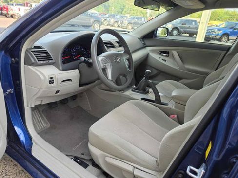 Used 2011 Toyota Camry FWD image 10
