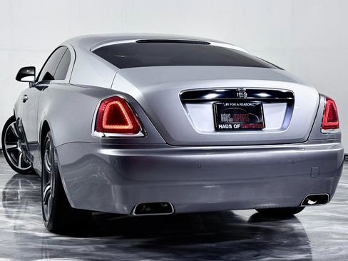 Used 2015 Rolls-Royce Wraith image 14