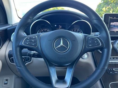 Used 2019 Mercedes-Benz GLC 300 image 27