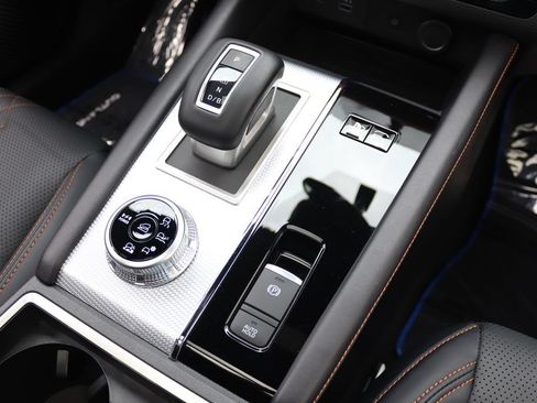 Used 2025 Mitsubishi Outlander 4WD Plug-In Hybrid image 27