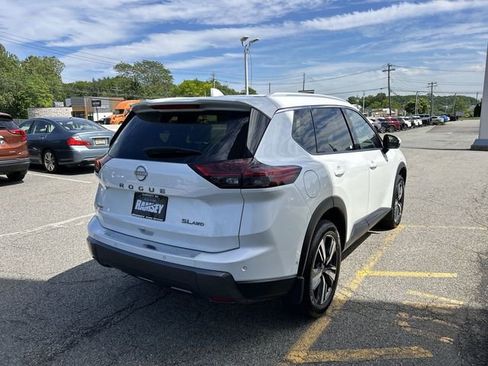 Certified 2025 Nissan Rogue SL AWD/4WD image 8