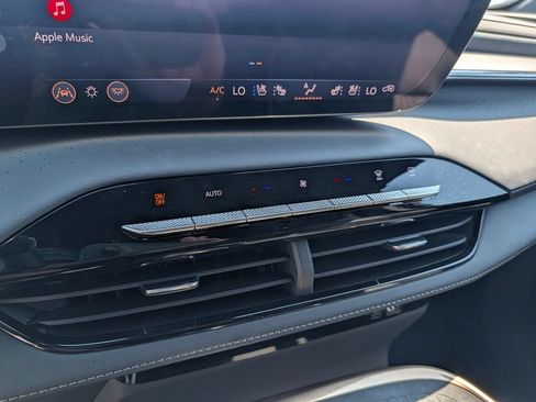 Used 2026 Buick Enclave Avenir w/ Super Cruise Package AWD/4WD image 7