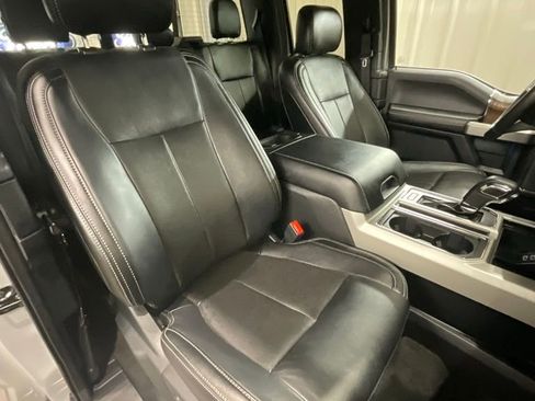 Used 2019 Ford F150 Lariat w/ Equipment Group 502A Luxury RWD image 13