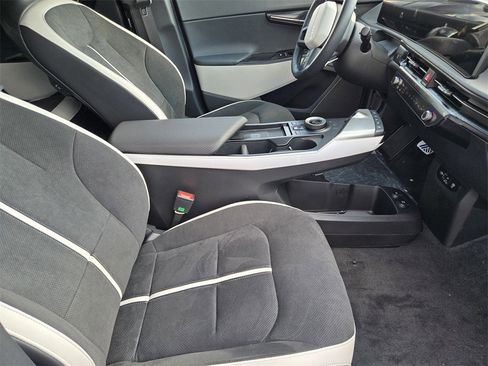 New 2025 Kia EV6 GT-Line image 9