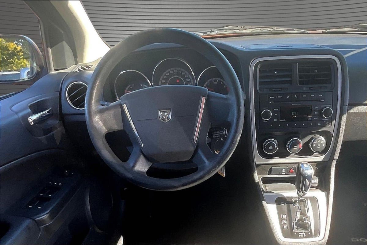 Used 2011 Dodge Caliber Heat FWD image 8
