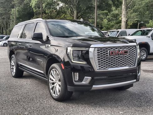Used 2022 GMC Yukon XL Denali AWD/4WD image 2