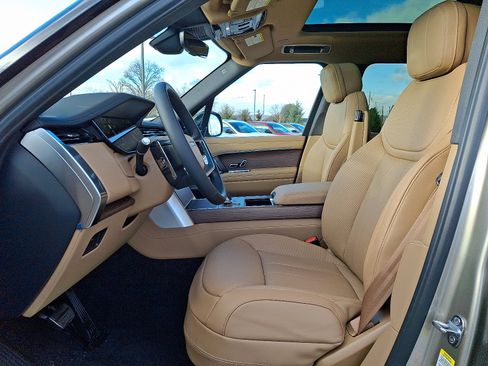 New 2026 Land Rover Range Rover SE image 10