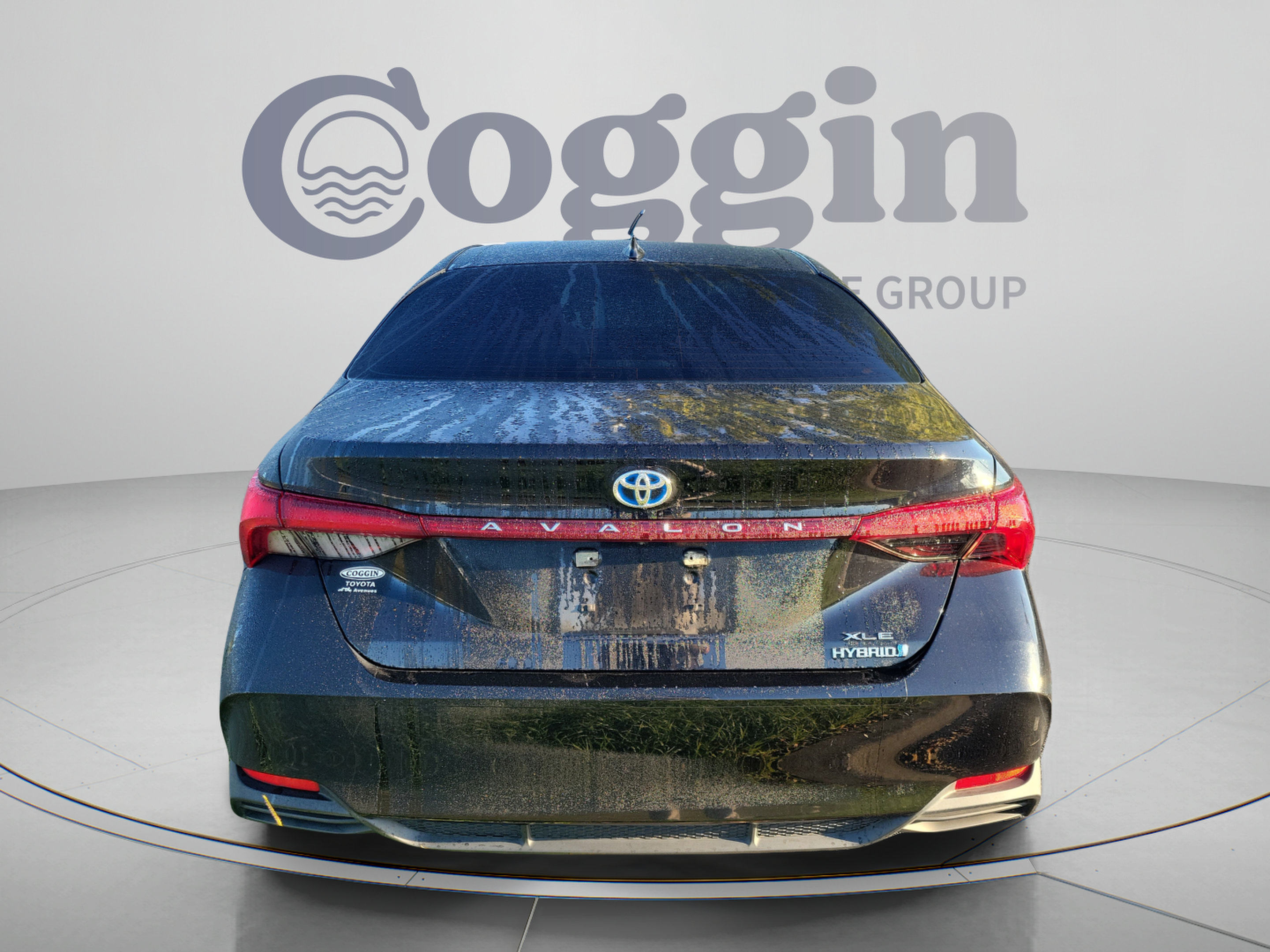 Used 2021 Toyota Avalon XLE w/ Moonroof Package FWD image 4