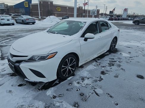 Used 2019 Toyota Camry SE image 7