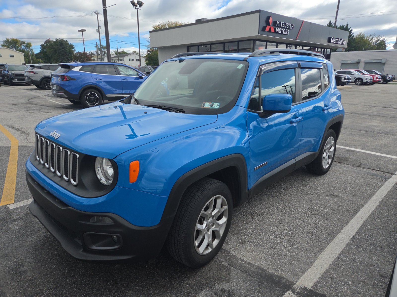 Used 2015 Jeep Renegade Latitude w/ Popular Equipment Group AWD/4WD image 1