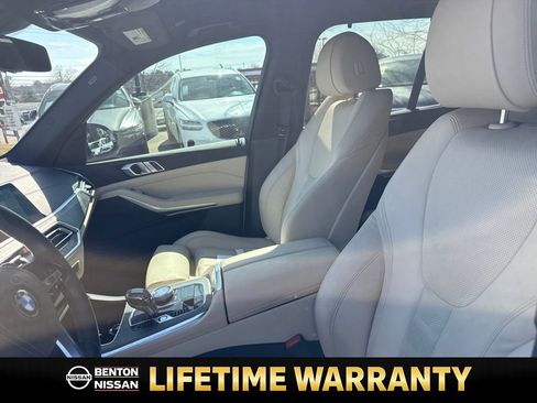 Used 2022 BMW X5 sDrive40i w/ Executive Package image 11