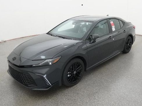 New 2026 Toyota Camry SE image 1