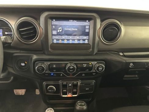 Used 2023 Jeep Wrangler Unlimited w/ Convenience Group image 21