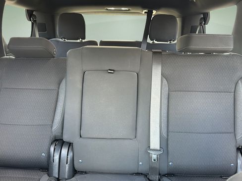 Used 2025 Chevrolet Tahoe LS AWD/4WD image 15