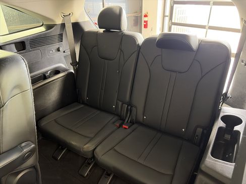 Certified 2022 Kia Sorento EX w/ Panoramic Sunroof Package image 13