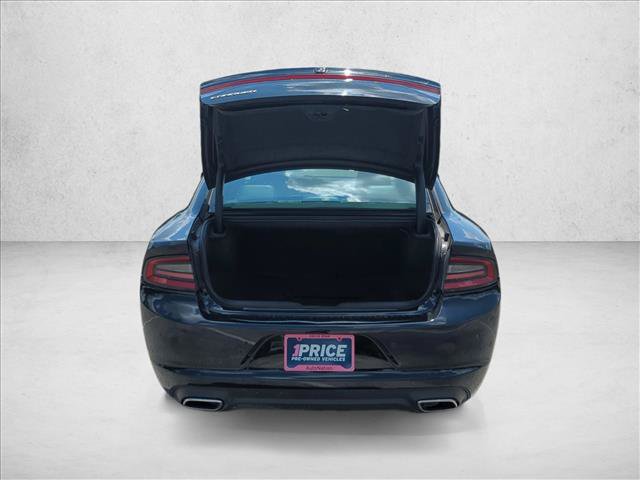 Used 2020 Dodge Charger SXT w/ Leather Interior Group RWD image 9
