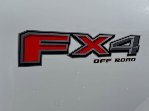 Certified 2025 Ford F250 XLT w/ FX4 Off-Road Package image 8
