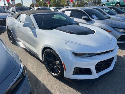 Used 2020 Chevrolet Camaro ZL1 RWD image 2