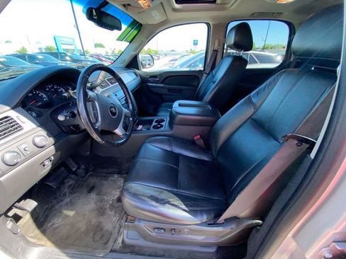 Used 2011 Chevrolet Tahoe LT w/ Luxury Package AWD/4WD image 15