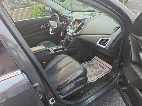 Used 2017 GMC Terrain SLT w/ Driver Alert Package I FWD image 13