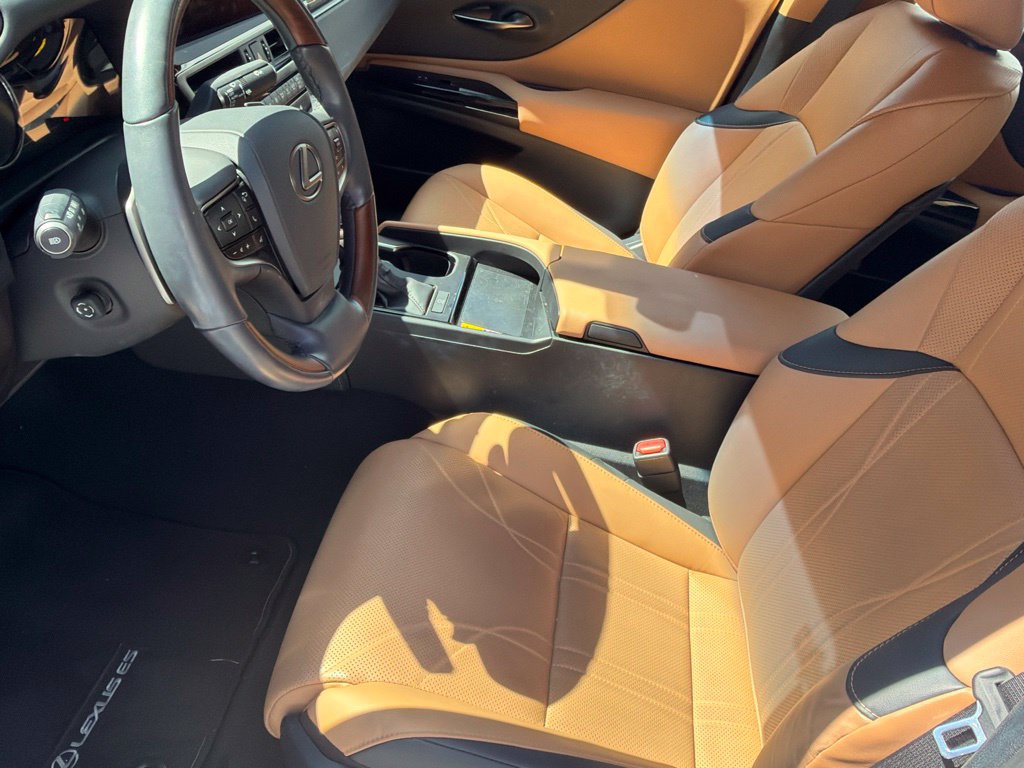 Used 2024 Lexus ES 350 w/ Technology Package FWD image 5