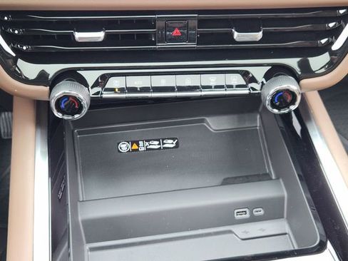 New 2026 Chevrolet Suburban High Country AWD/4WD image 16