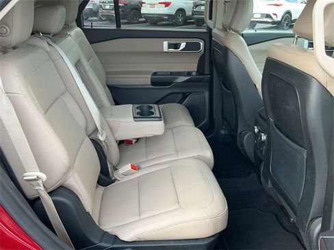 Used 2020 Ford Explorer XLT w/ Equipment Group 202A image 20