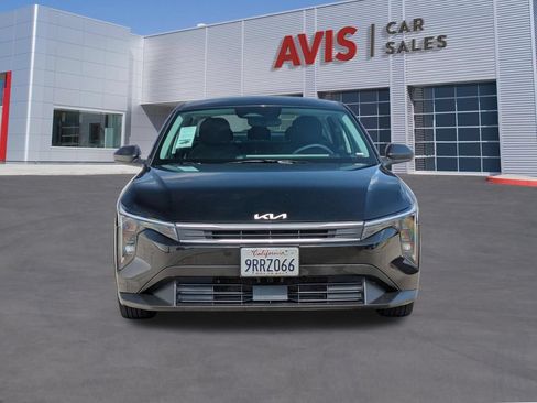 Used 2025 Kia K4 FWD image 2