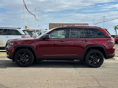Certified 2023 Jeep Grand Cherokee Altitude RWD image 11