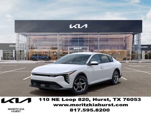 New 2026 Kia K4 LXS image 1