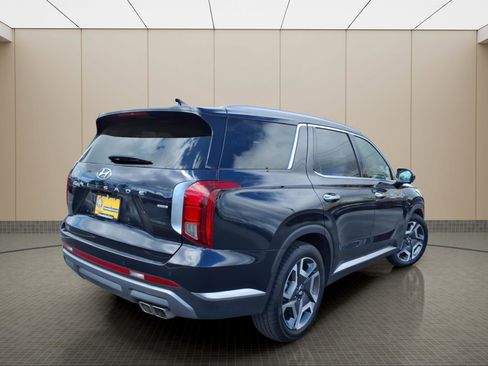 Used 2024 Hyundai Palisade Limited image 7
