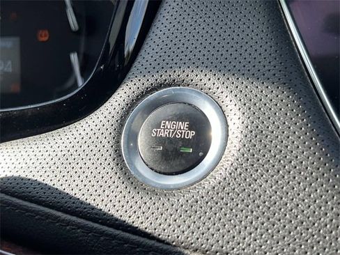 Used 2019 Cadillac XT5 Luxury image 31