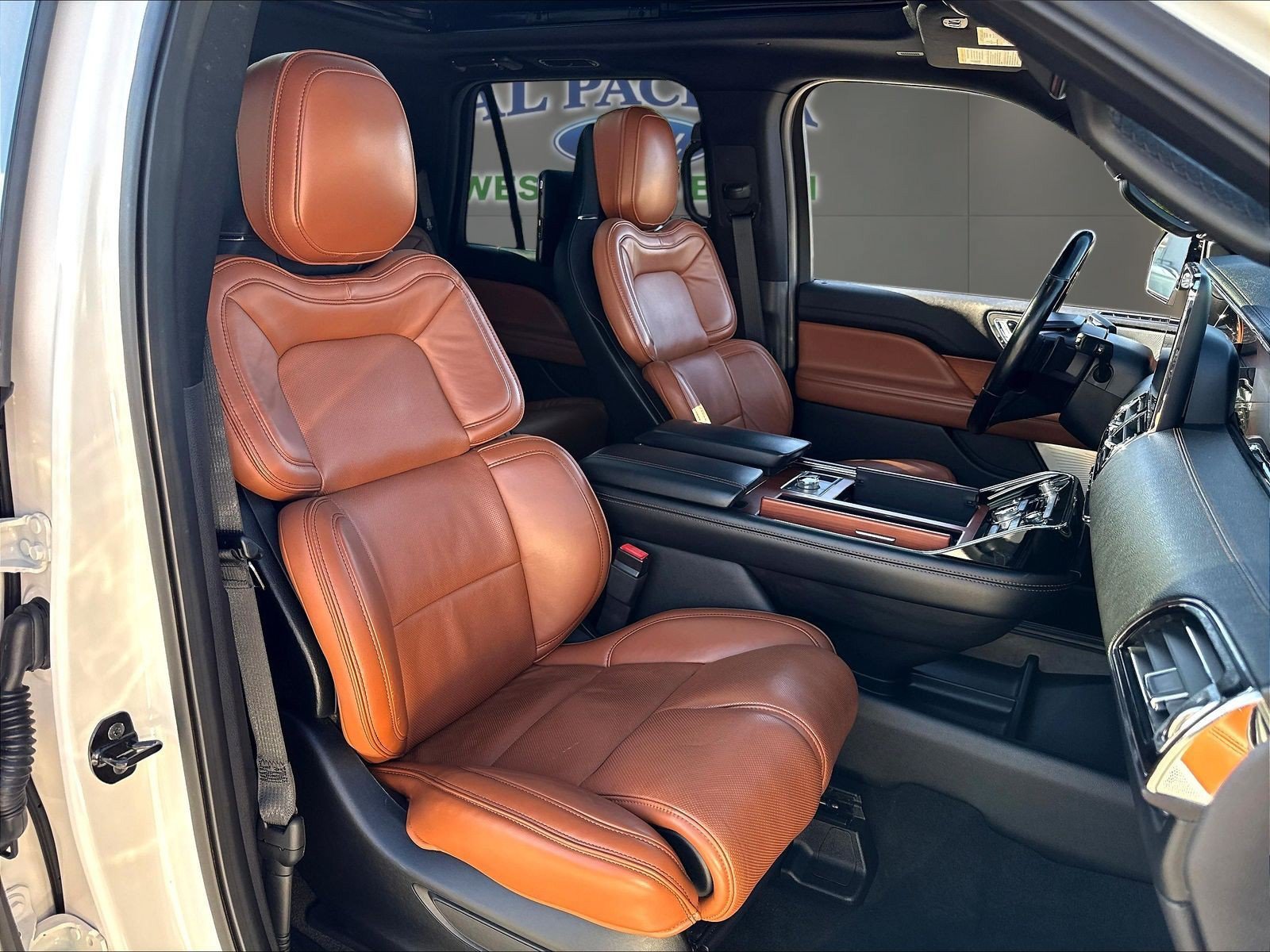 Used 2019 Lincoln Navigator L Reserve AWD/4WD image 34