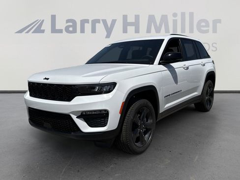 New 2025 Jeep Grand Cherokee Limited w/ Black Appearance Package image 1