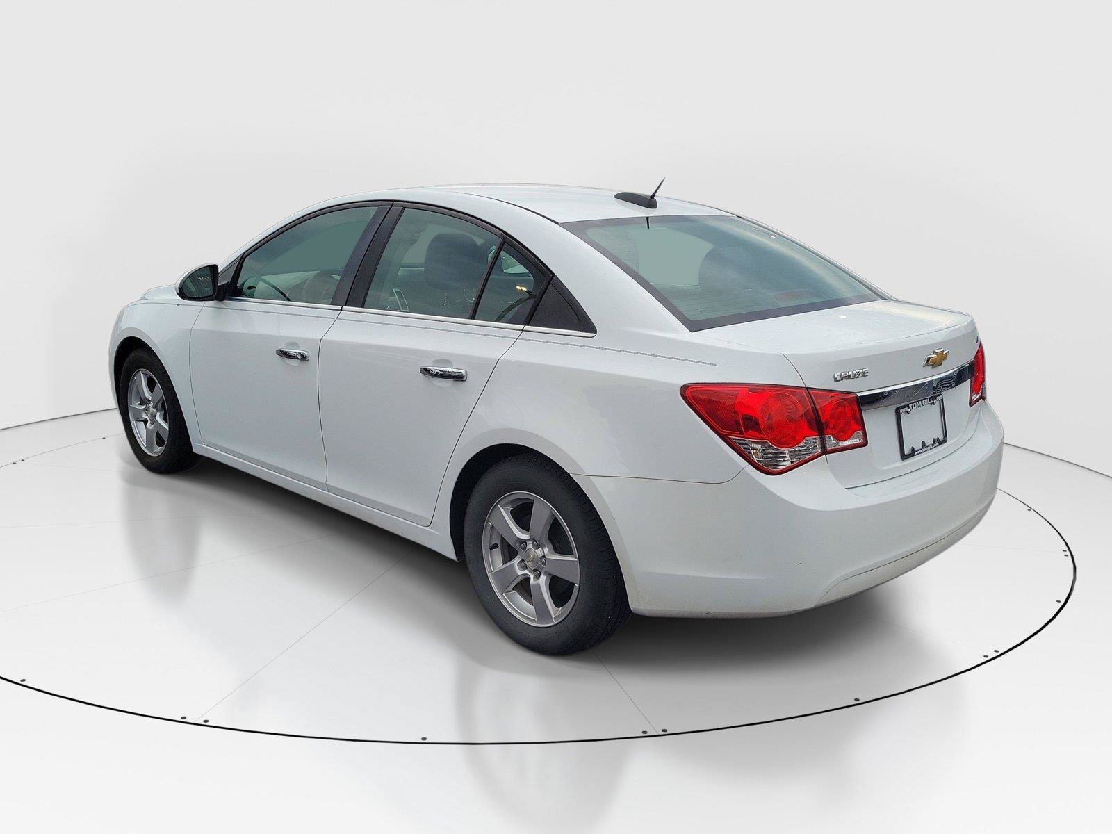 Used 2016 Chevrolet Cruze LT FWD image 3