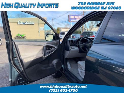 Used 2011 Toyota RAV4 4WD image 11