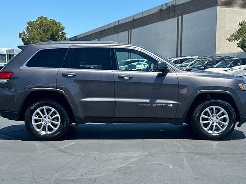 Used 2021 Jeep Grand Cherokee Laredo AWD/4WD image 6