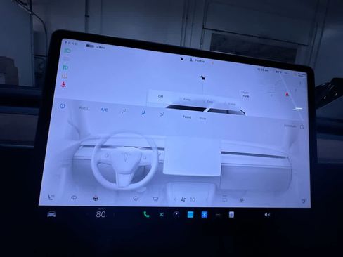 Used 2024 Tesla Model Y Long Range image 26