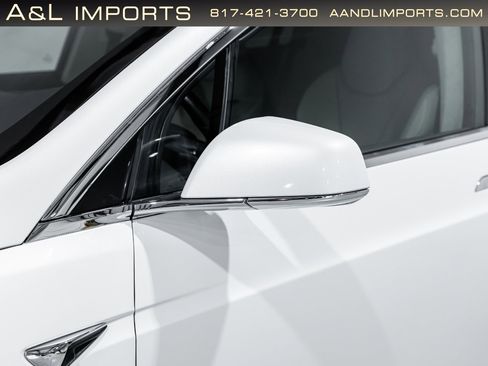 Used 2018 Tesla Model X 75D image 31