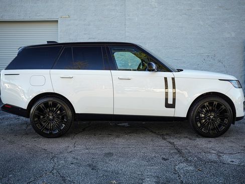 Used 2022 Land Rover Range Rover SE image 17