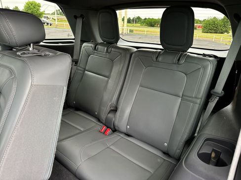Used 2020 Lincoln Aviator Reserve w/ Equipment Group 201A AWD/4WD image 24