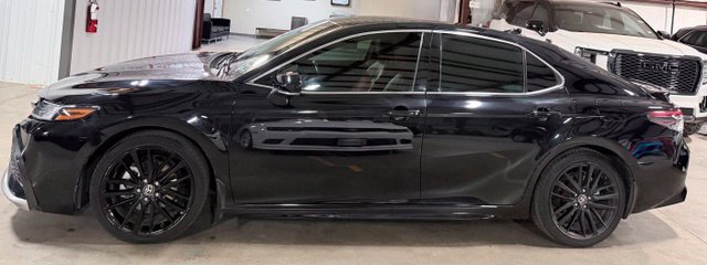 Used 2022 Toyota Camry XSE FWD image 5