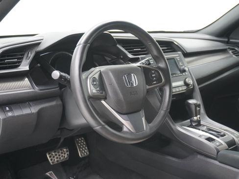 Used 2018 Honda Civic Sport image 10