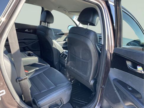 Used 2018 Kia Sorento EX AWD/4WD image 18